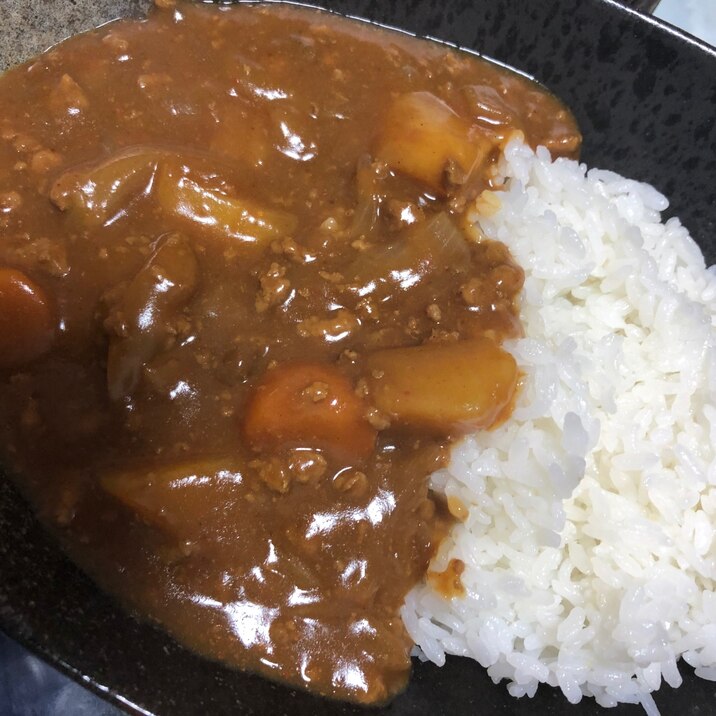 コクがたっぷり！ひき肉カレー